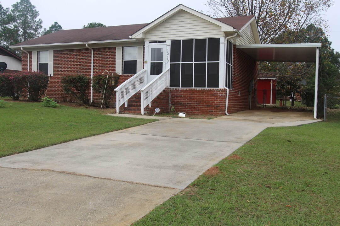 1019 Exeter Dr in Albany, GA - Building Photo