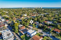 2253 SW 22nd Terrace in Miami, FL - Foto de edificio - Building Photo