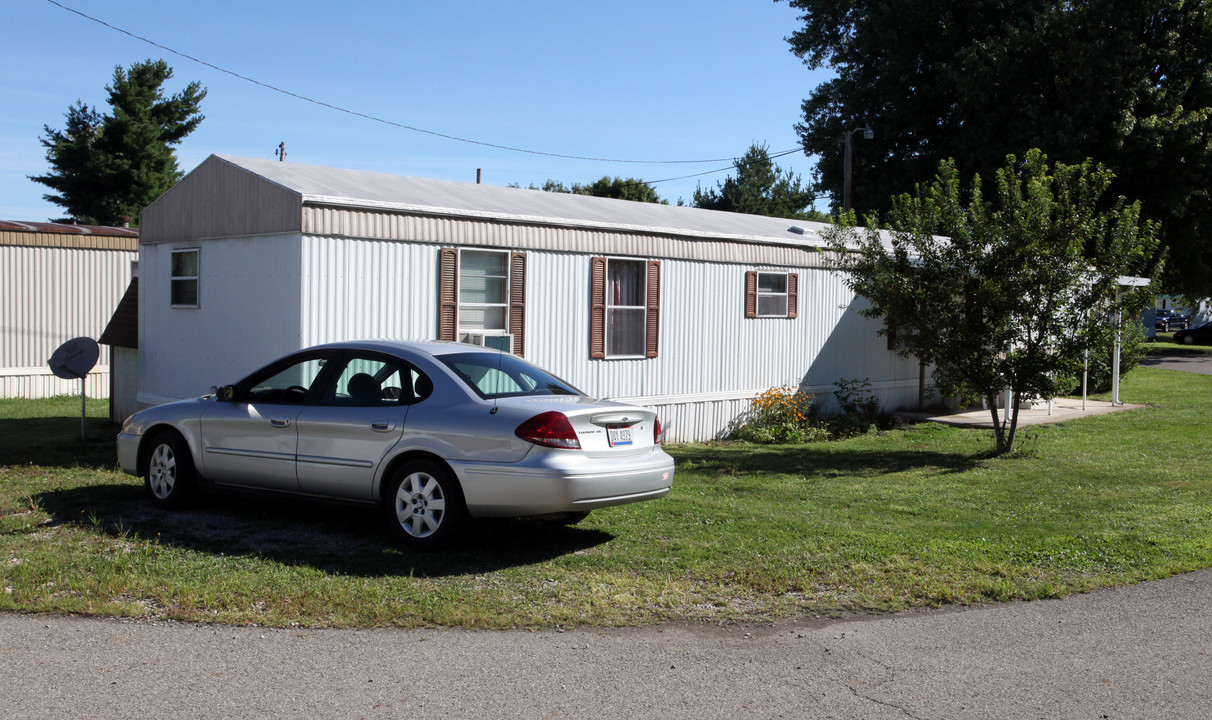 Valley Mobile Home Park in Newark, OH - Building Photo