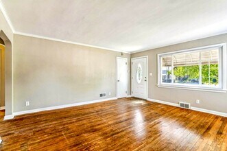 1802 Bide A Wee Park Ave in Columbus, OH - Building Photo - Building Photo