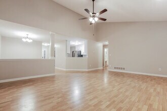107 Springwater Trce in Woodstock, GA - Building Photo - Building Photo