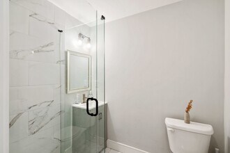 169 W 9th St in Boston, MA - Foto de edificio - Building Photo