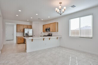 8742 W Pasadena Ave in Glendale, AZ - Building Photo - Building Photo