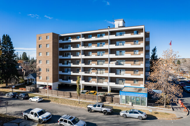 The Wellington Apartments in Calgary, AB - Building Photo - Building Photo