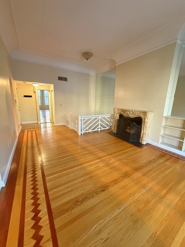 327 Commonwealth Ave, Unit 2 in Boston, MA - Building Photo - Building Photo