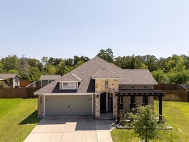 2125 Stubbs Dr in Bryan, TX - Building Photo