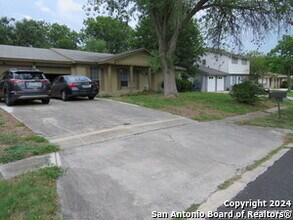 4815 Sorrento in San Antonio, TX - Building Photo - Building Photo