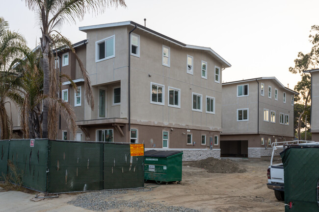 23232-23242 Marigold Ave in Torrance, CA - Building Photo - Building Photo