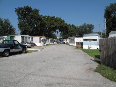 Peak Mobile Home Park in Hazelwood, MO - Foto de edificio - Building Photo