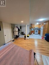 35 Claudette Gate in Hamilton, ON - Building Photo - Building Photo