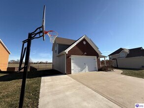 112 McClendon Hills Ln in Elizabethtown, KY - Building Photo - Building Photo