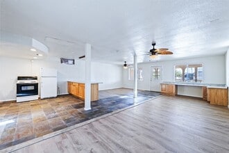 1453 Luna Ln in Bullhead City, AZ - Building Photo - Building Photo