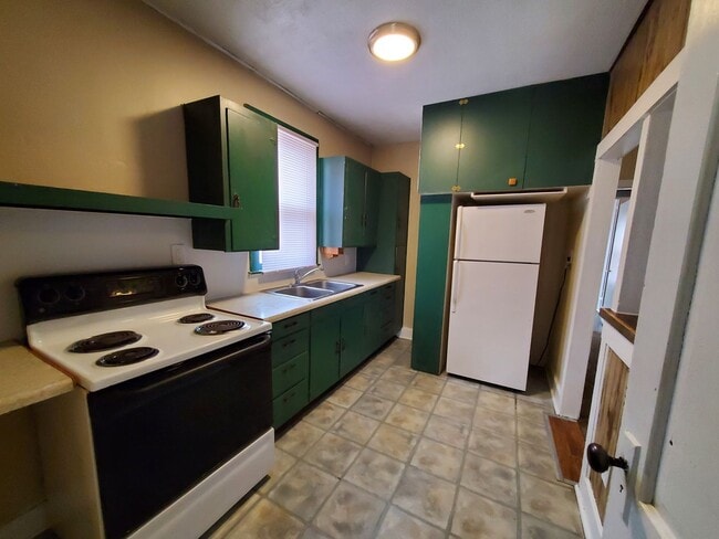 property at 514 14th St