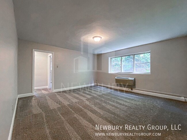 309 San Juan Dr in McKeesport, PA - Building Photo - Building Photo