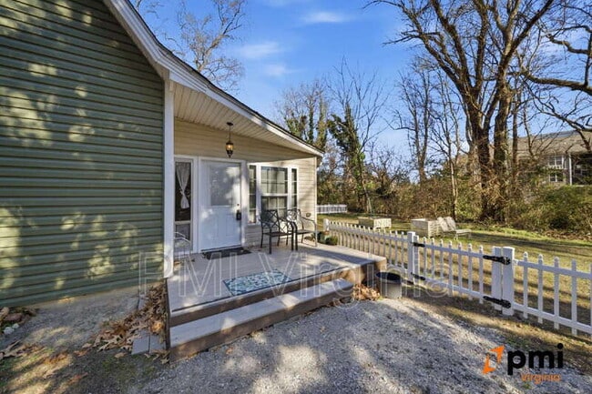 property at 1124 Kempsville Rd