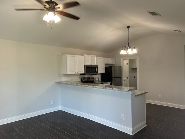 193 Chevrolet St in Ponchatoula, LA - Foto de edificio - Building Photo