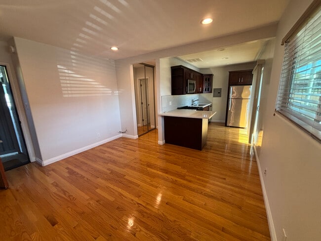 5567 Inglewood Blvd in Culver City, CA - Building Photo - Building Photo