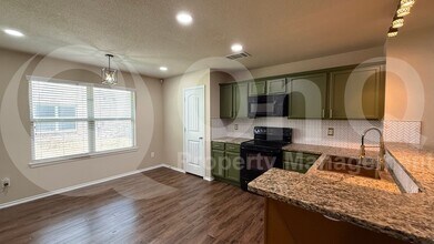 3012 Keri Dr in Lancaster, TX - Building Photo - Building Photo