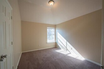 1415 Amity Ln in Dallas, TX - Building Photo - Building Photo