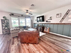 1931 Brandywine Dr in New Braunfels, TX - Building Photo - Building Photo