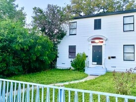 427 Eleanor Ave, Unit #2 in San Antonio, TX - Building Photo