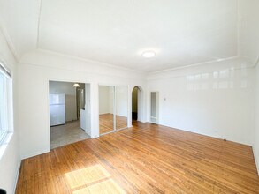 350 N Orange Grove Ave in Los Angeles, CA - Foto de edificio - Building Photo