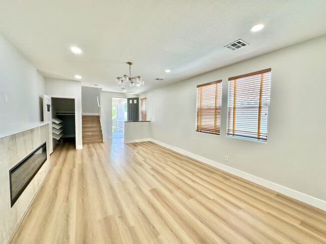 3393 Jasmine Vine Ct in Las Vegas, NV - Building Photo - Building Photo