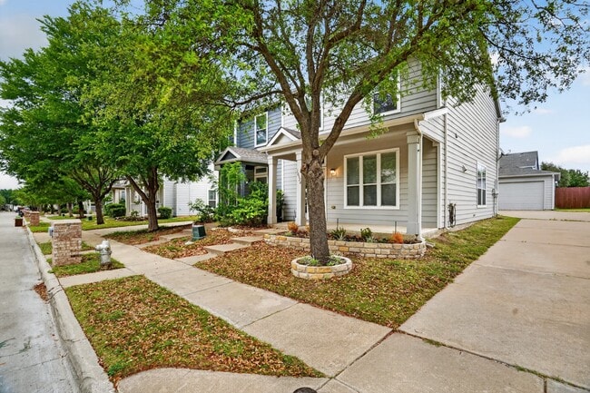 10624 Traymore Dr in Fort Worth, TX - Foto de edificio - Building Photo