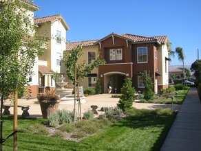 Shiraz Senior Apartments in San Jose, CA - Building Photo - Building Photo