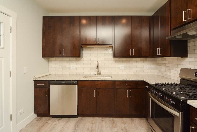 1203 Maple Ave, Unit M06H in Evanston, IL - Foto de edificio - Building Photo