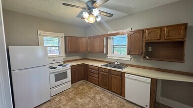 1318 W 4th St in Hastings, NE - Building Photo - Building Photo
