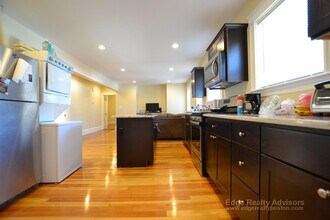 40 Glencoe St, Unit 1 in Boston, MA - Foto de edificio - Building Photo