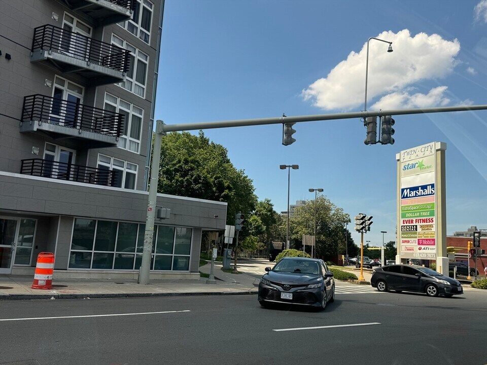 262 Monsignor O'Brien Hwy in Cambridge, MA - Foto de edificio