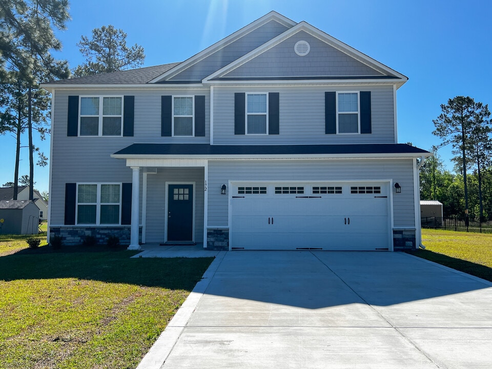 172 Finch Ln in New Bern, NC - Building Photo