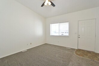482-484 NW Wood Duck Pl in Mountain Home, ID - Building Photo - Building Photo