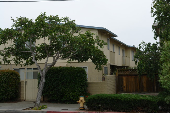 426 Grand Blvd in San Mateo, CA - Building Photo - Building Photo