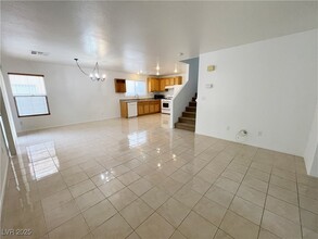 1245 Orchard View St in Las Vegas, NV - Building Photo - Building Photo
