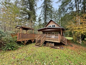 155 Riverdale Dr in Quilcene, WA - Building Photo - Building Photo