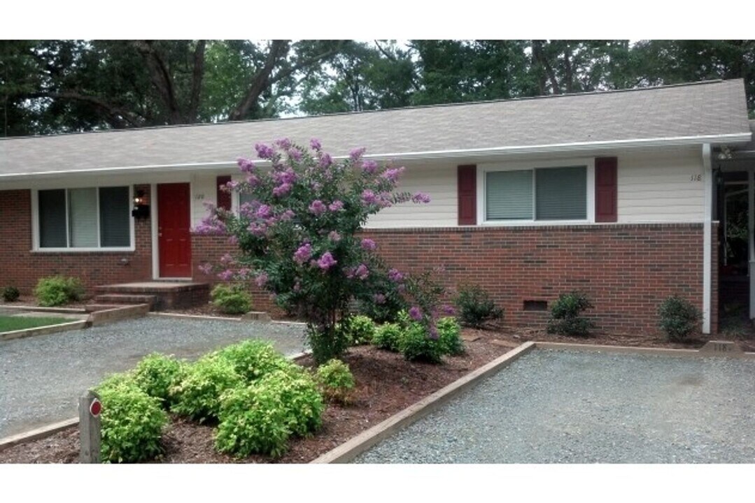 118 Stinson St Ext in Chapel Hill, NC - Building Photo