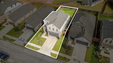 8046 Kay Hbr Dr in Cypress, TX - Foto de edificio - Building Photo