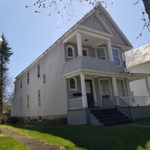 1428 Parkwood Blvd in Schenectady, NY - Building Photo - Building Photo