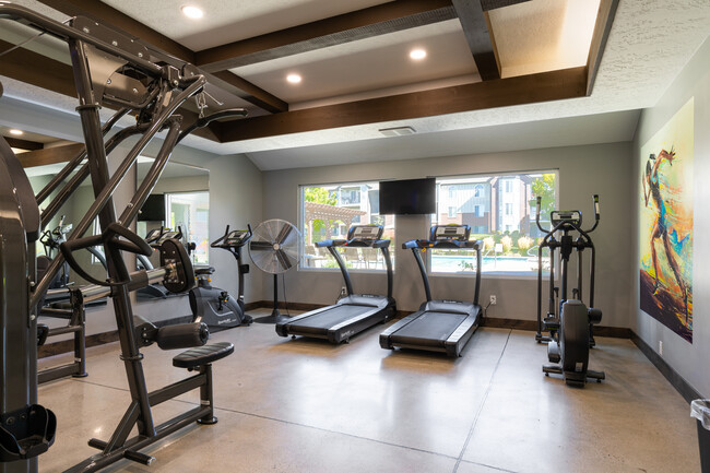 Sterling Pointe Apartments