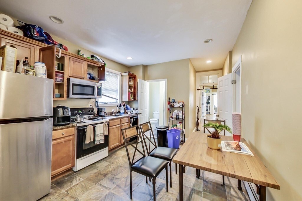 47 Hillside St, Unit 2 in Boston, MA - Foto de edificio