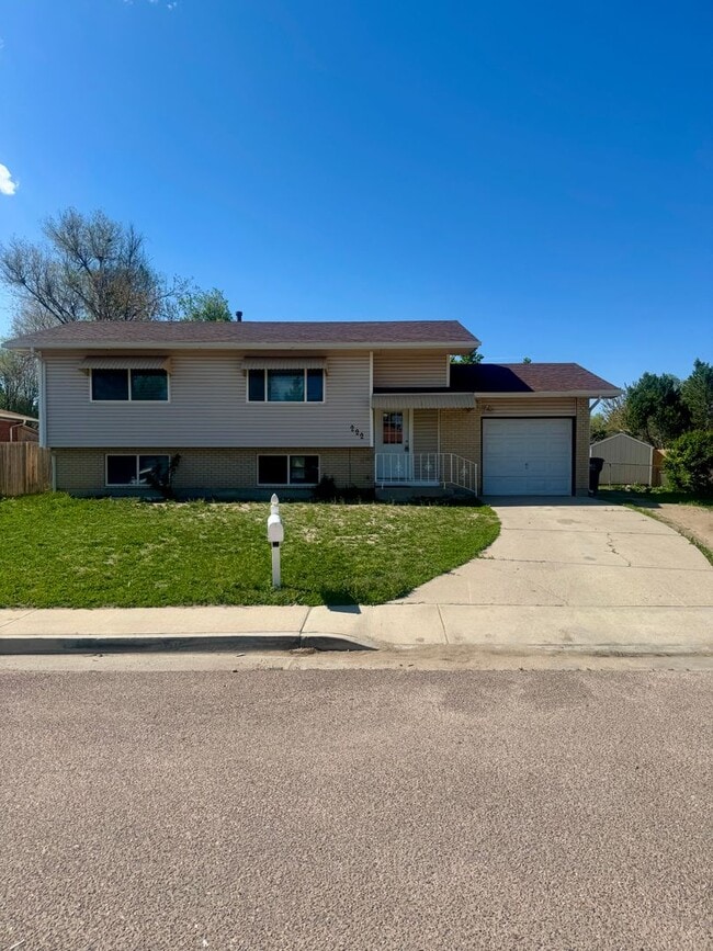 222 Dairy Ln in Colorado Springs, CO - Building Photo - Building Photo
