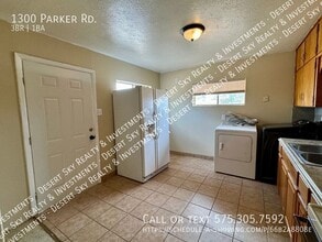 1300 Parker Rd in Las Cruces, NM - Building Photo - Building Photo