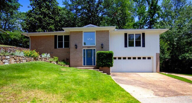 8607 Linda Ln
