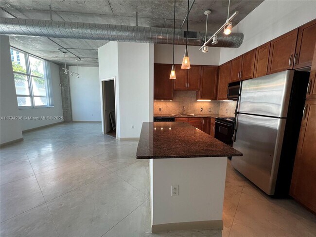 2001 Biscayne Blvd in Miami, FL - Building Photo - Building Photo