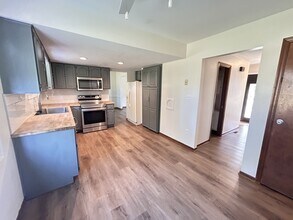 6998 Doran Dr in Columbus, OH - Building Photo - Building Photo