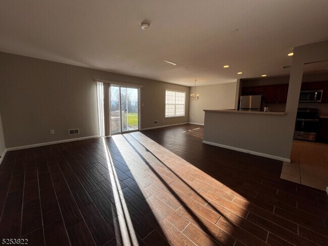 8 Winding Way in Hamburg, NJ - Building Photo - Building Photo