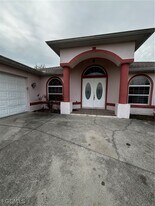 903 Unice Ave N in Lehigh Acres, FL - Building Photo